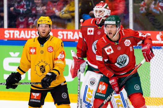 Filip Sandberg of Skellefteå and Christian Folin of