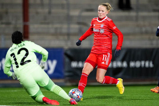 Lea Schuller of Bayern and goalkeeper Angel Mukasa of