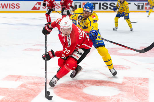 Calvin Thuerkauf of Switzerland and Jacob de la Rosa of