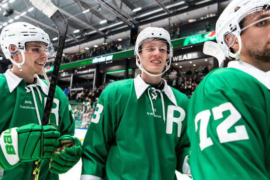 Rögles Oliver Tärnström jublar