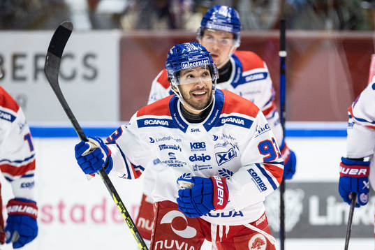 Oskarshamns Cameron Brace jublar