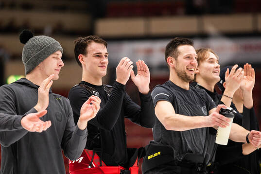 Brynäs målvakt Oliver Håkansson och Jacob Blomqvist