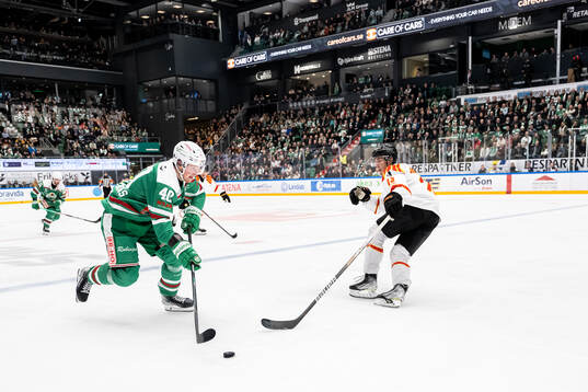 Rögles Oskar Stål-Lyrenäs och Brynäs Samuel Johannesson