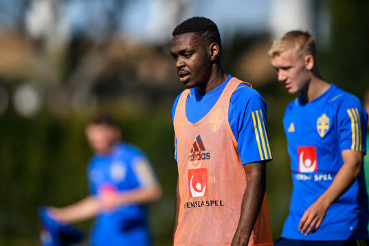 Joel Asoro of the Swedish men's football national team at a training session