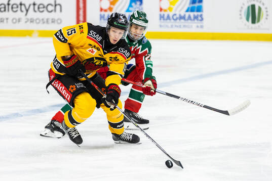 Luleås Carl Mattsson och Frölundas Linus Nässen