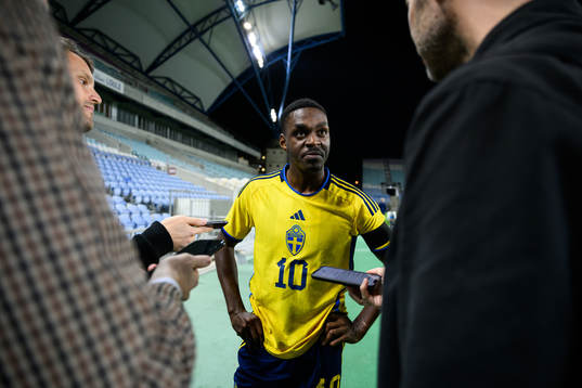 Joel Asoro of Sweden speaks to media
