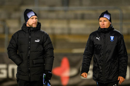 Tränare Henrik Rydström och assisterande tränare Nikola Trajkovic