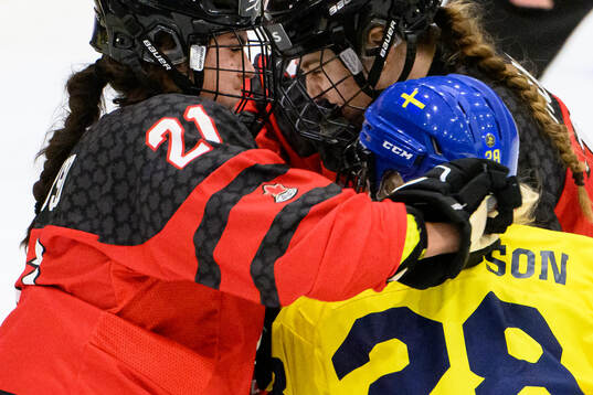 Emma Venusio of Canada and Moa Gustafsson of Sweden