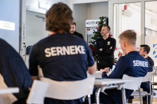 assisterande tränare William Lundin och tränare Mikael Stahre