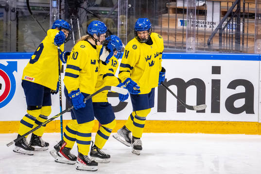 Tilde Utbult and Stina Andersson of Sweden celebrate
