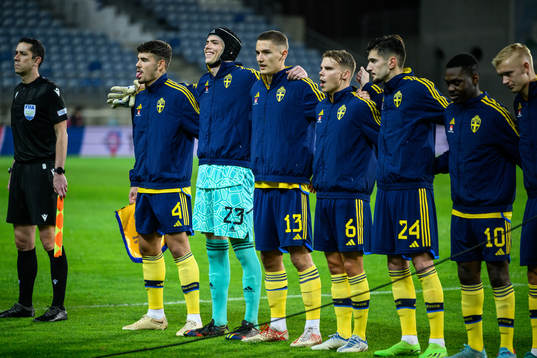 Edvin Kurtulus, goalkeeper Jacob Widell Zetterström, Gustaf Lagerbielke, Elias Andersson, Armin Gigovic and Joel Asoro of Sweden ahead of the international friendly football match between Sweden and Iceland on January 12, 2023 in Faro. 