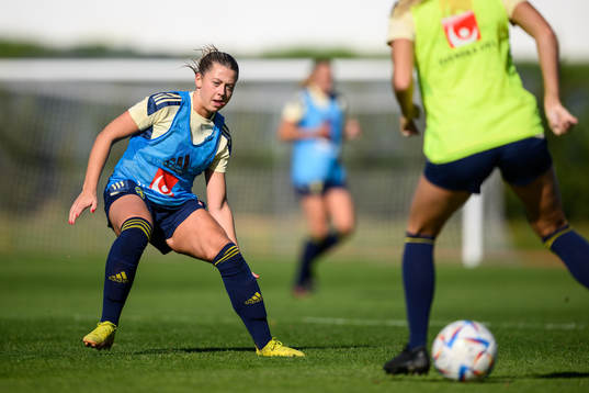 Cornelia Kapocs of the Swedish women's national football team at a training session