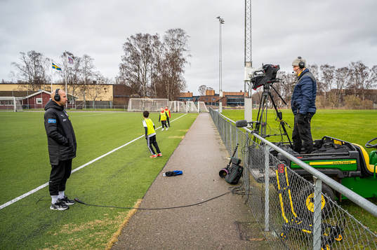 Helsingborgs tränare Mattias Lindström intervjuas