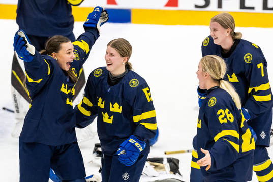 Stina Andersson, Moa Gustafsson and Stella Lindell of