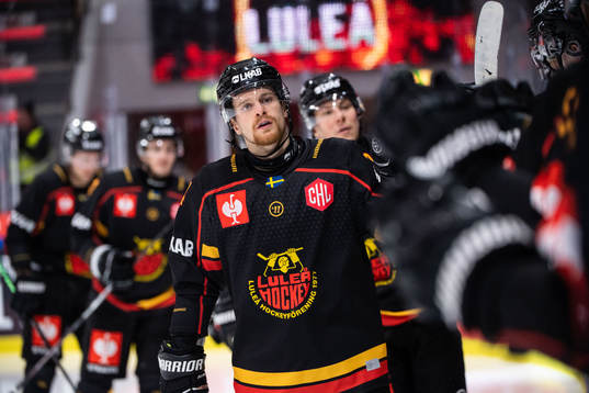 Luleås Brendan Shinnimin och Erik Gustafsson  jublar