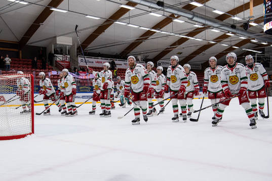 Moras spelare jublar