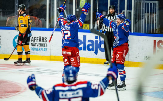 Oskarshamns John Dahlström jublar med Jonas Engström