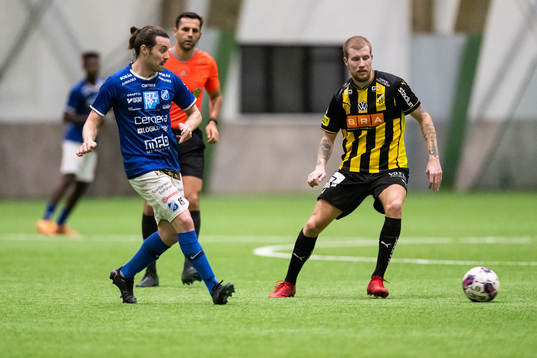 Norrbys Nino Osmanagić och Häckens Simon Gustafson