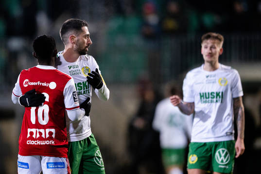 Sandvikens Mohammed Sadat Abubakari och Hammarbys Nahir Besara