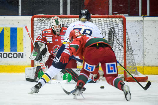 Modos målvakt Lauren Bench