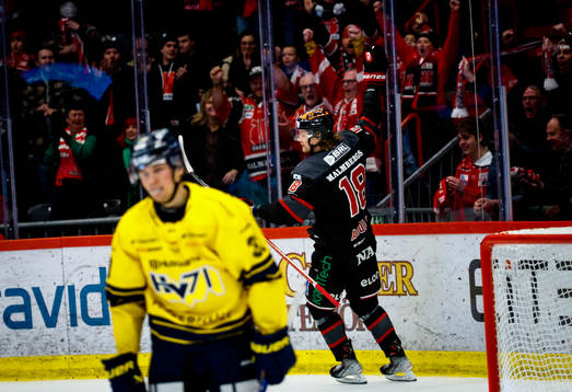 Örebros Rodrigo Abols gör 4-2 och jublar