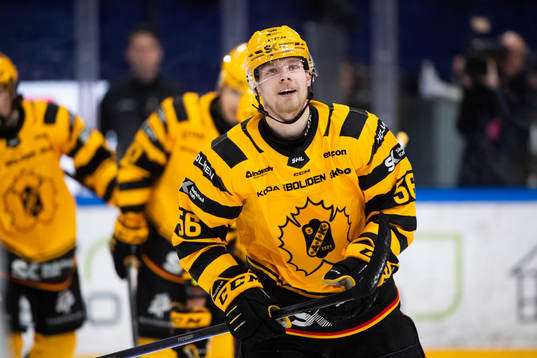 Skellefteås Anton Olsson jublar