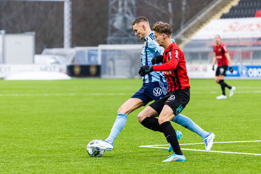 Djurgardens Piotr Johansson och Brommapojkarnas Samuel