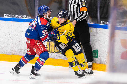 Oskarshamns David Quenneville och HV71s Emil Andrae