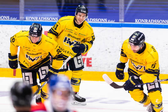 HV71s Andy Miele jublar