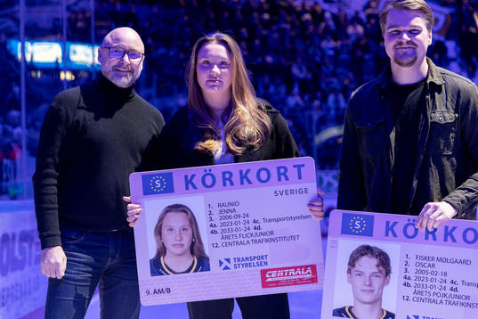 HV71s Jenna Raunio tilldelas priset ”Årets junior”