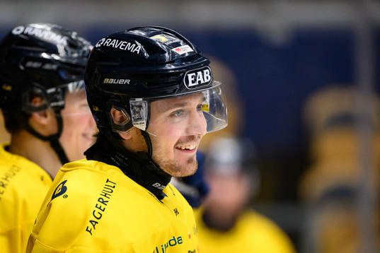 HV71s Fredrik Forsberg innan ishockeymatchen i SHL mellan