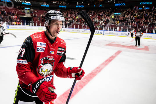 Malmö Redhawks Adam Ollas Mattsson jublar