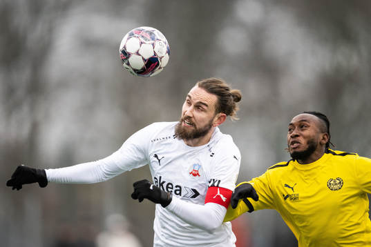 Helsingborgs Ali Suljic och Mjällbys Mamudu Moro