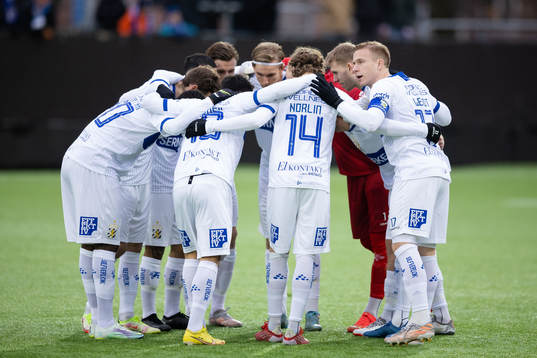 IFK Göteborgs spelare samlade innan träningsmatchen i