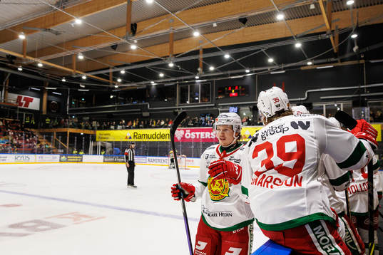 Moras Johannes Johannesen jublar