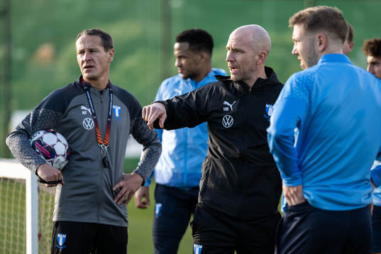 Assisterande tränare Nikola Trajkovic och tränare Henrik Rydström