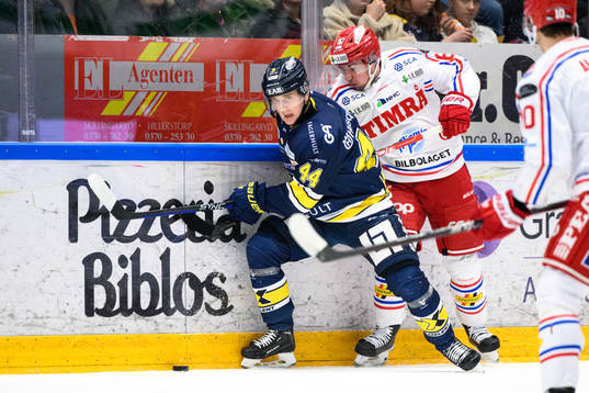 HV71s Emil Andrae