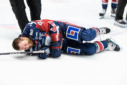 Linköpings Jonas Junland har ont