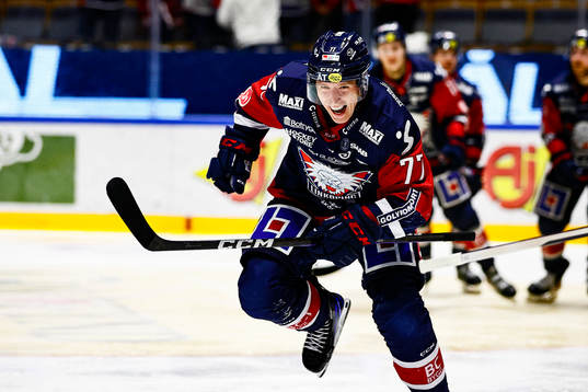 Linköpings Markus Hännikäinen jublar