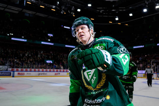 Färjestads Daniel Viksten jublar