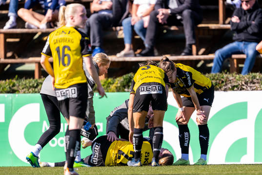 Häckens Dilja Zomers har ont och får vård