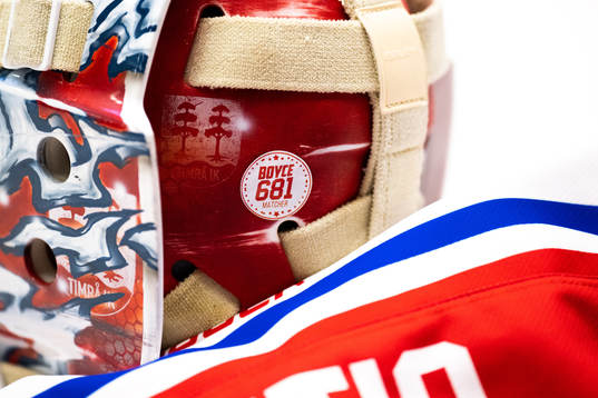 Klistermärke som hyllar Timrås Jeremy Boyce-Rotevall som