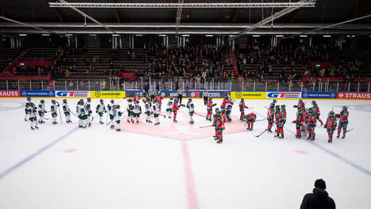 lagen tackar varandra