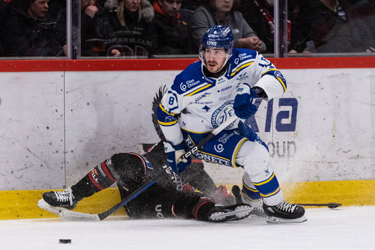 Örebros Robert Leino och Leksands Matt Caito