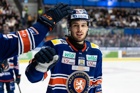 Växjös Hardy Häman Aktell jublar