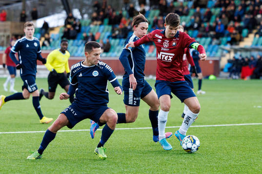 Utsiktens Predrag Randelovic och Örgrytes Daniel Paulson