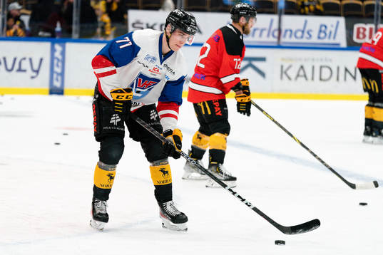 Skellefteås Albin Sundsvik i Vindels matchtröja