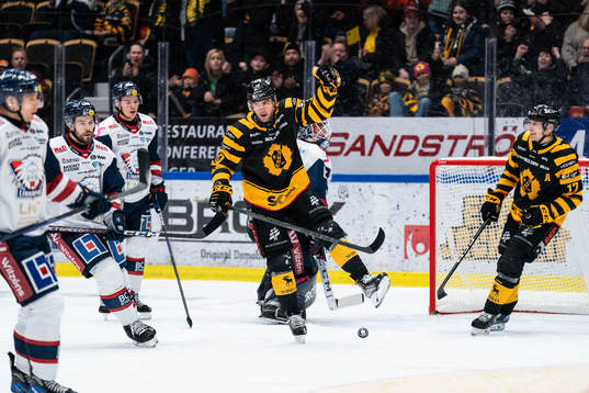 Skellefteås Joakim Lindström och Pär Lindholm jublar
