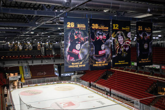 Vepor i taket med tidigare Brynässpelarna Anders Huss,