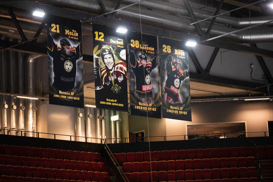 Vepor i taket med tidigare Brynässpelarna Anders Huss,